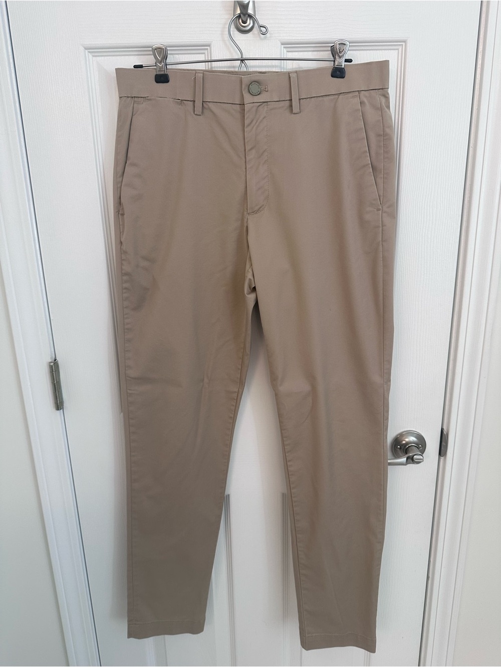 Banana Republic slim fit cooling khaki pants